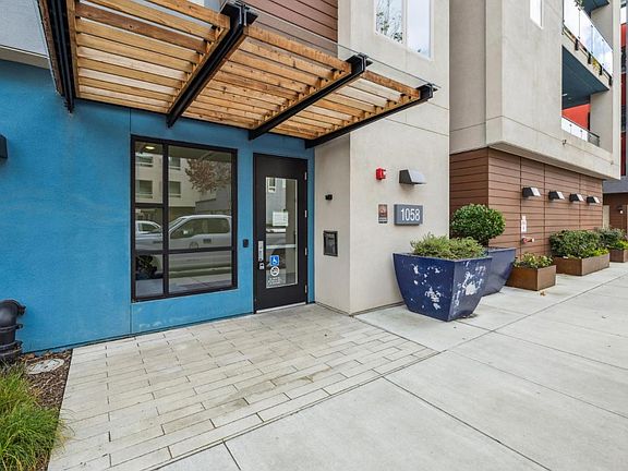 5th image of 1058 Foster Square Ln Unit 204