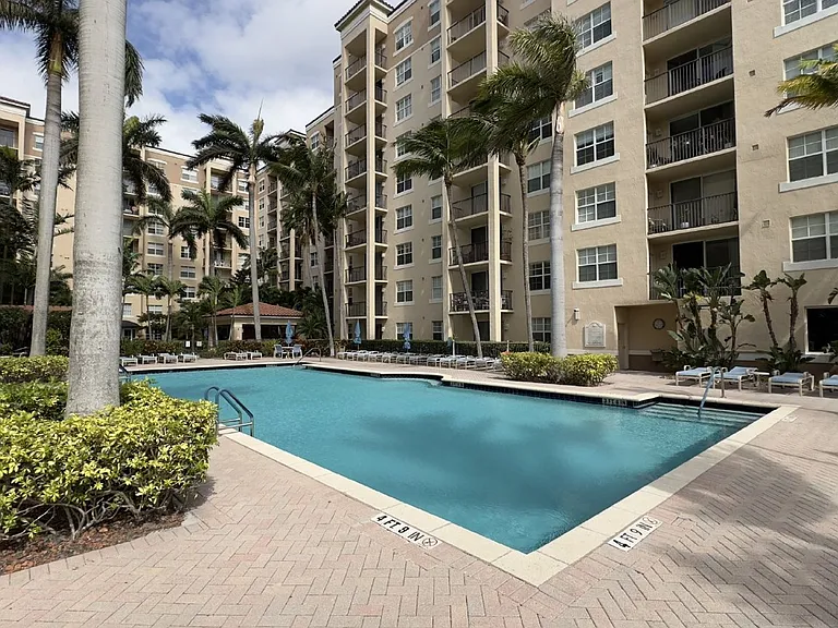 1801 N Flagler Dr #910 — Photo 24