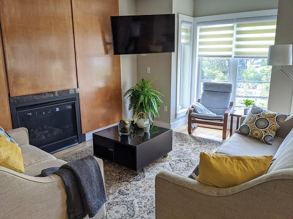 42 Bay State Rd #2