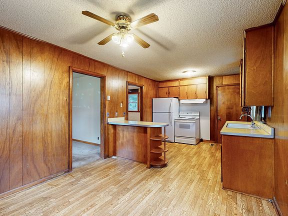 5th image of 416 McDonald Dr