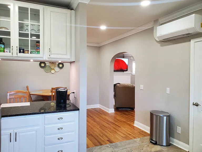 210 S Lynn Ave — Photo 57