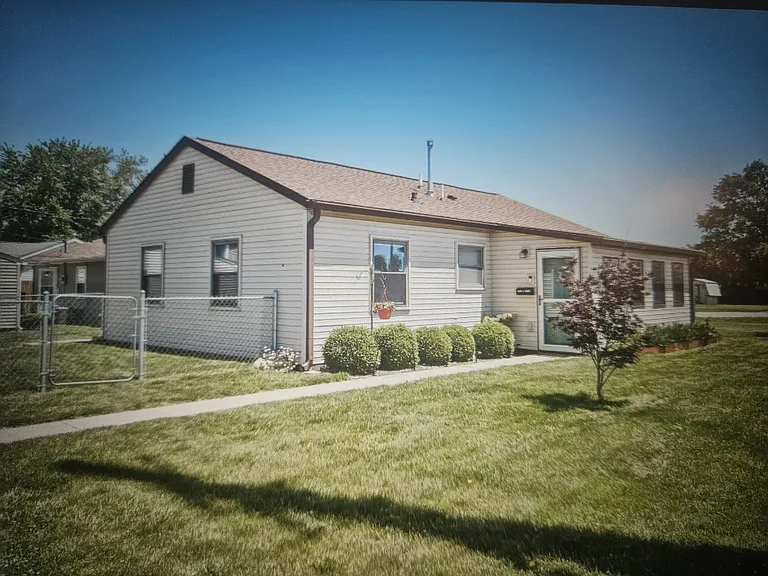 1004 W Noble St — Photo 20