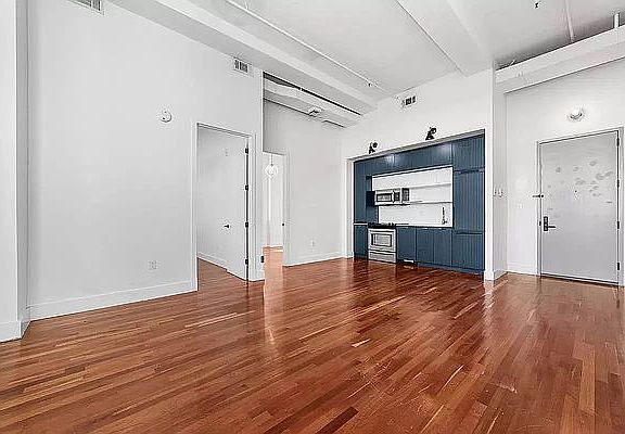 5th image of 180 Bainbridge St APT 406