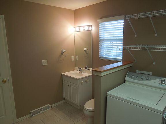 3rd image of 2052 Concord Pl