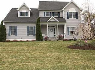 40 Long Creek Dr, Burnt Hills, NY 12027