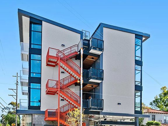 2nd image of 701 Robinson Ave APT 203