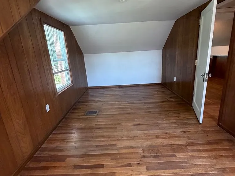 821 Lorane Rd — Photo 19