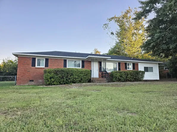 5404 Plantation Dr, Sumter, SC 29154