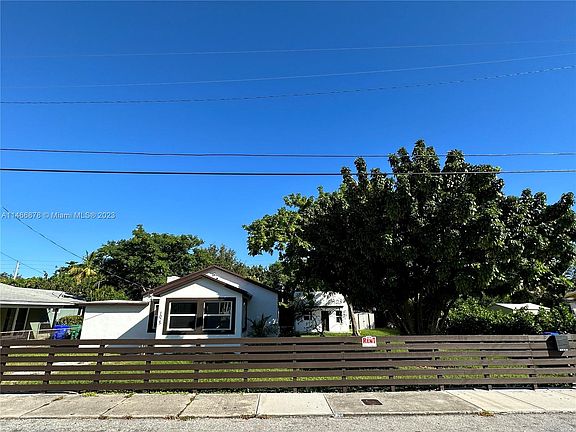 2nd image of 1025 NW 55th St