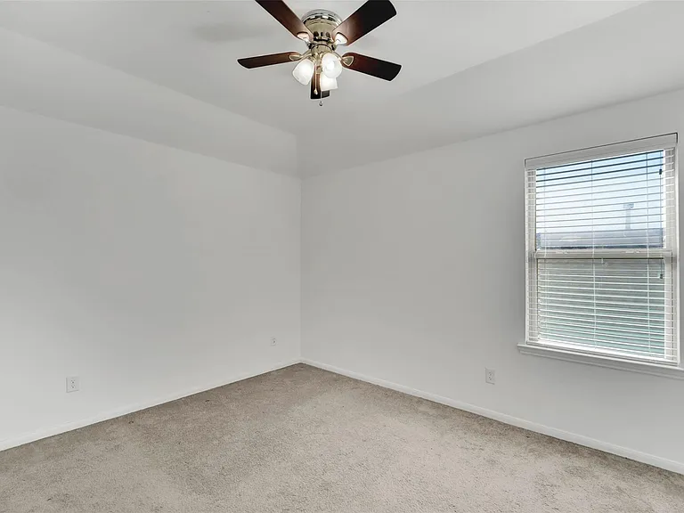 5407 Baronet Dr — Photo 30