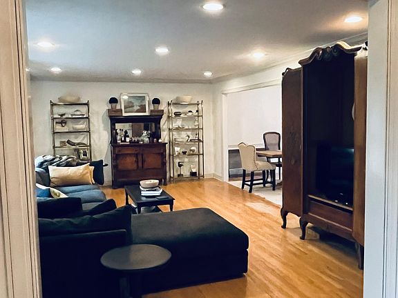 5th image of 71 Parmelee Dr