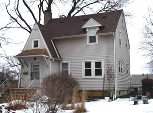 1202 Yewell St, Iowa City, IA 52240