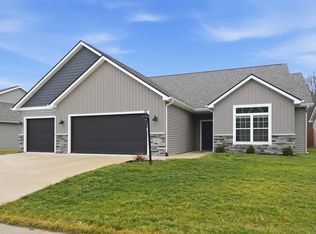 13673 Copper Strike Pass, Fort Wayne, IN 46845