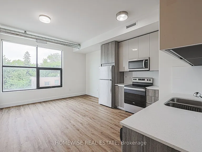 3020 Dundas St W #204 — Photo 9