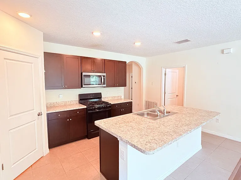 9803 Pepper Tree Pl — Photo 24