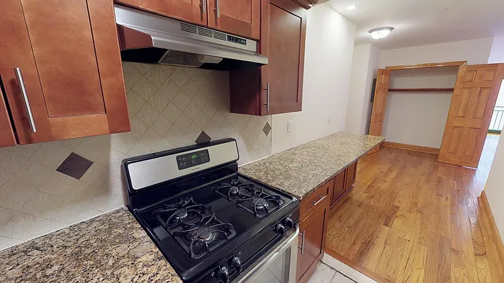 Rented by Metro Garden Realty NYC | media 36