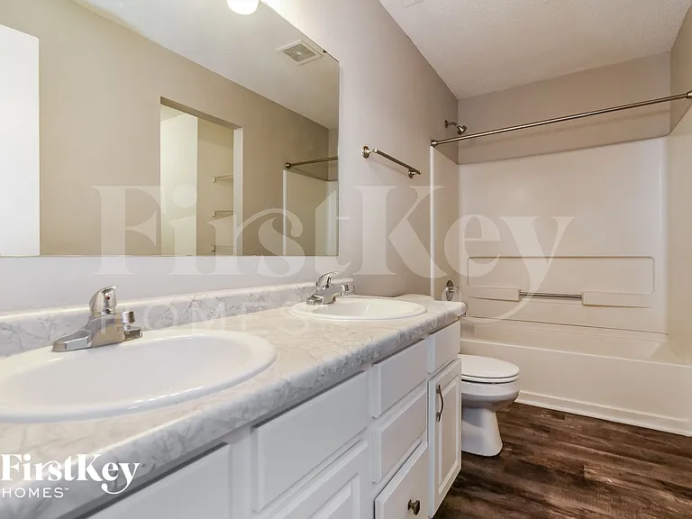 961 Springside Ct — Photo 8