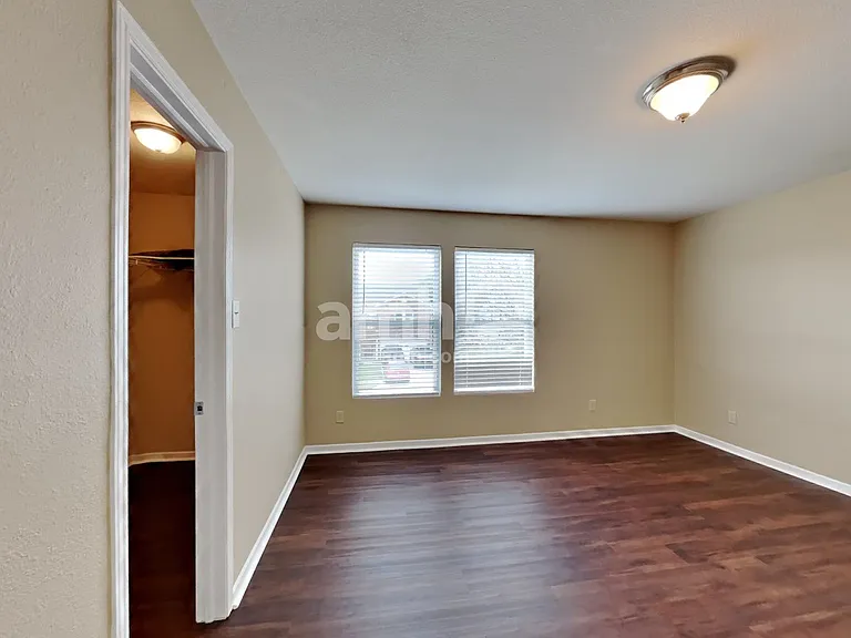 10522 McClain Dr — Photo 21