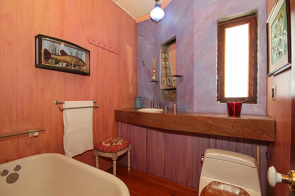 Rented by Compass | media 37