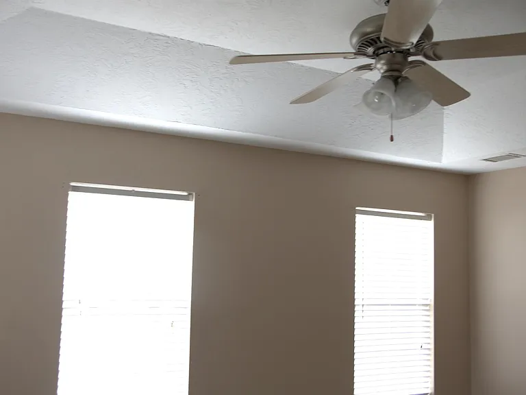1192 Carriage Dr — Photo 15