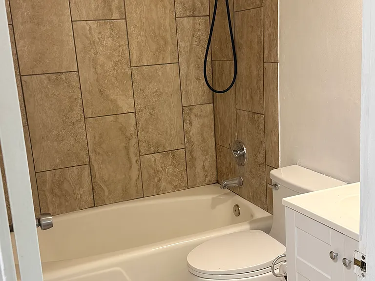 3510 E Blacklidge Dr — Photo 13