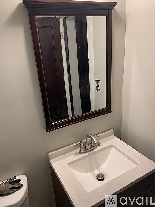 2nd image of 925 S Monitor Ave #927-G