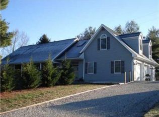 1917 Long Rdg, Elkview, WV 25071