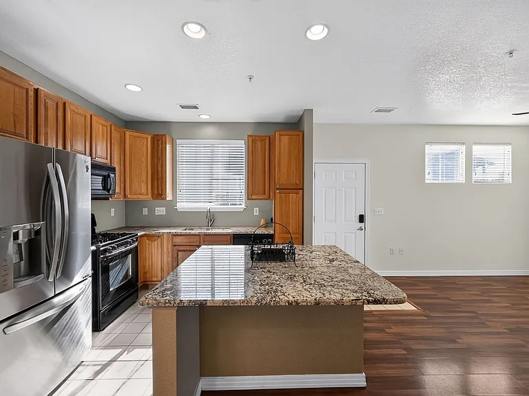 9441 Ashbury Cir #102 — Photo 5