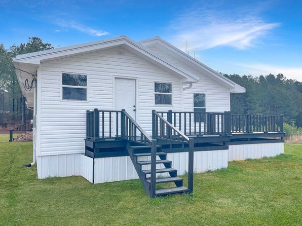 2385 Mowdy Rd, Walnut Grove, MS 39189