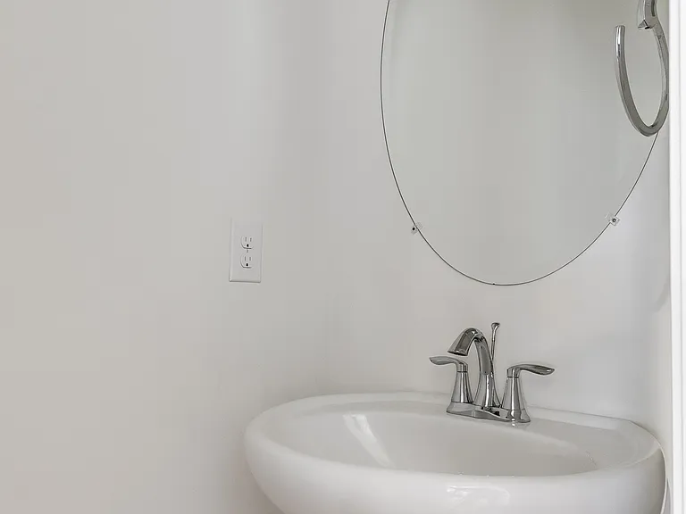 5610 Benoni Ct — Photo 13