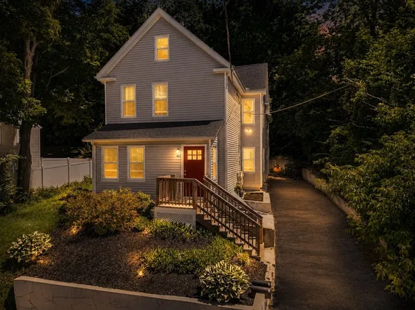 163 Elm St #1, Amesbury, MA 01913