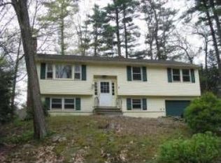 8 Dixville St, Nashua, NH 03063