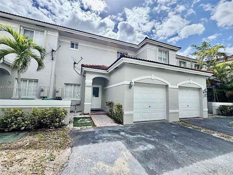 14333 SW 125th Ct — Photo 1