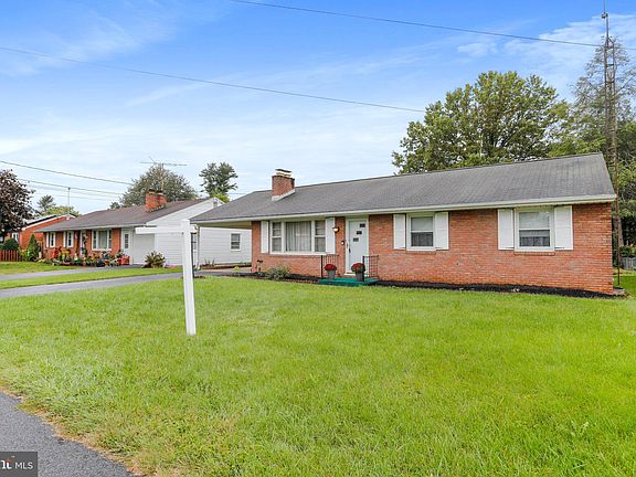 3rd image of 9714 Chapelwood Ln