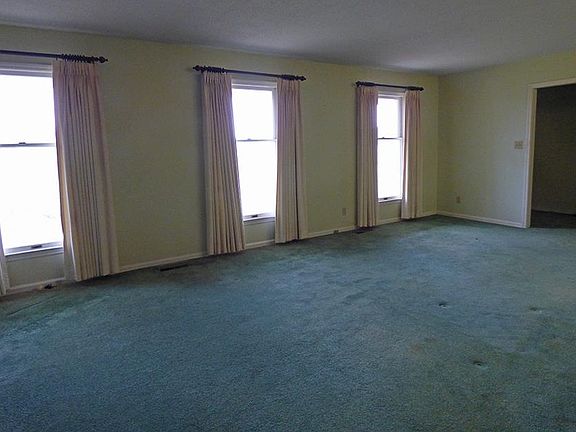 3rd image of 8284 Highway 62/412 E