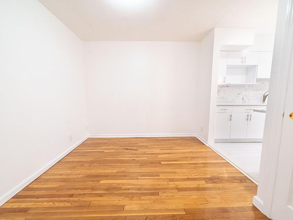3rd image of 218 68th Ave #2