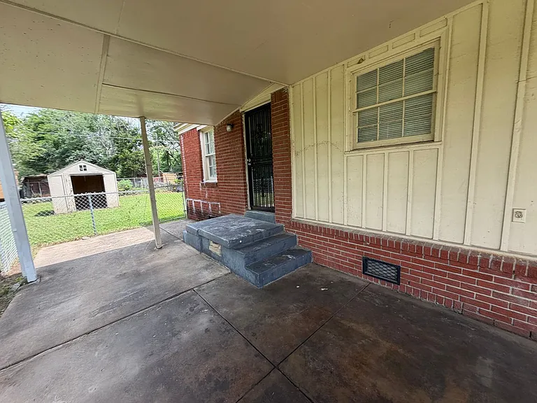 344 E Shelby Dr — Photo 3