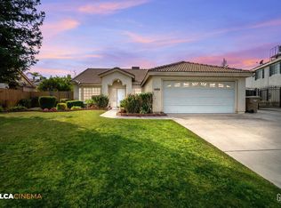 8805 Fox Run Dr, Bakersfield, CA 93312
