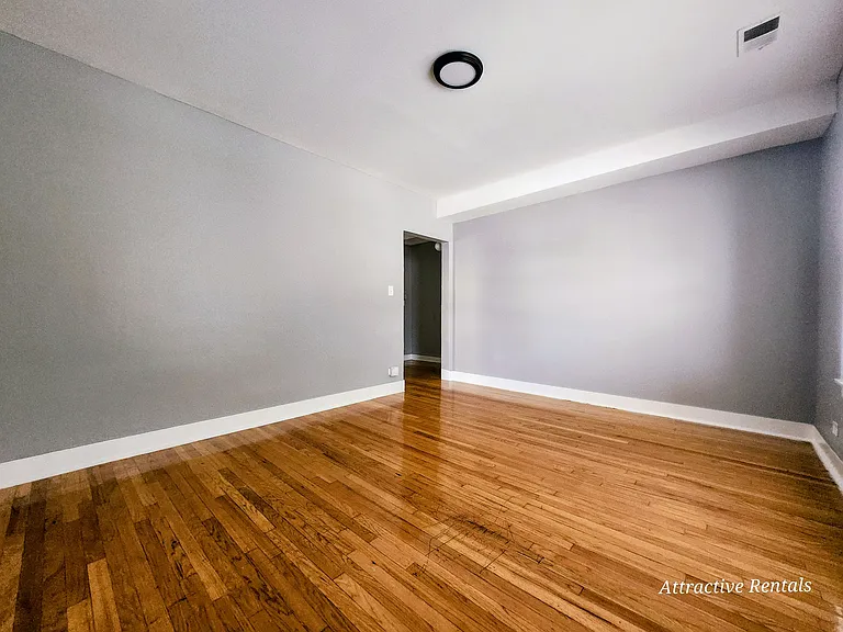 1615-17 W 78th St #1 — Photo 2