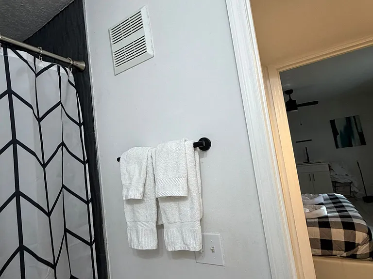 962 Orchid Dr #B — Photo 2