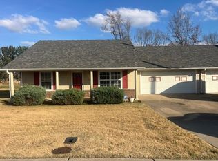 1825 S 24th St, Rogers, AR 72758