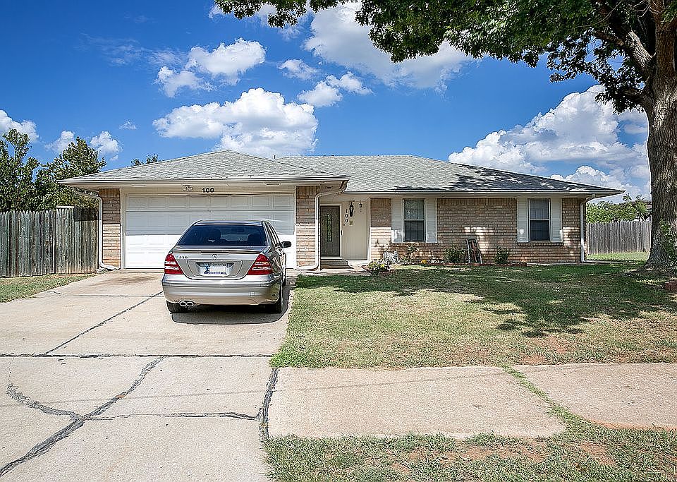 1st image of 100 Lochwood Ln