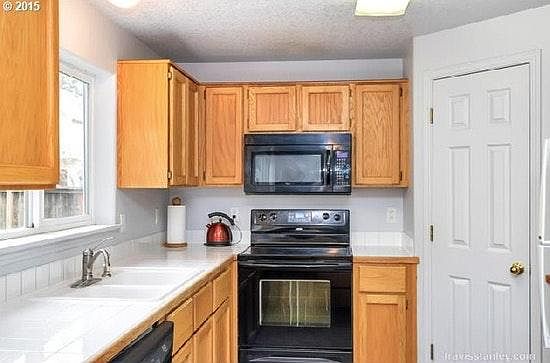 3rd image of 6195 SE Covington St