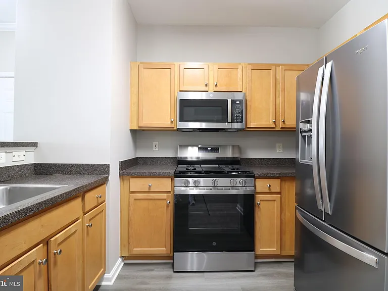 5117 E Travis Edward Way #5117E — Photo 8
