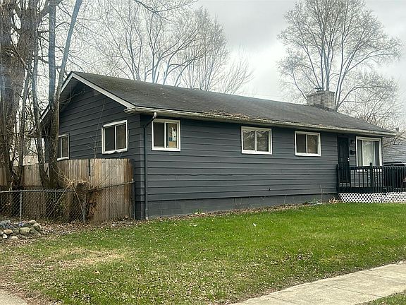 3rd image of 21409 Audrey Ave