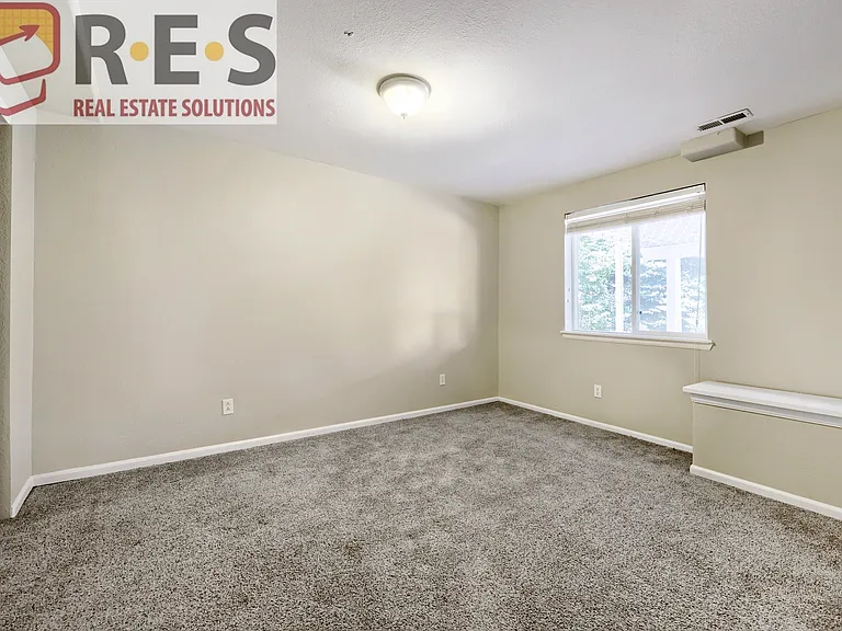 10242 Jill Ave — Photo 9