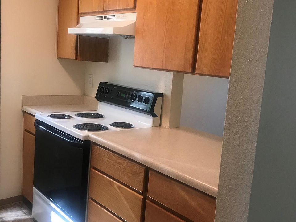 1st image of 100 Wilmington Dr APT B6