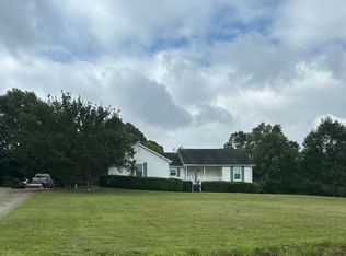 722 Old Hog Mountain Rd, Hoschton, GA 30548