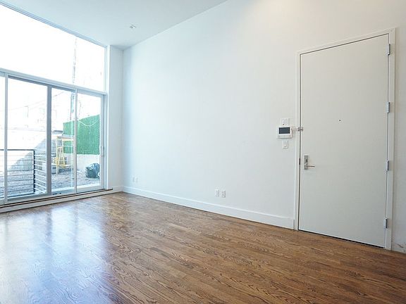 3rd image of 141 Metropolitan Ave #1B