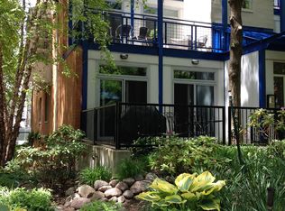 27 N Racine Ave UNIT 405, Chicago, IL 60607